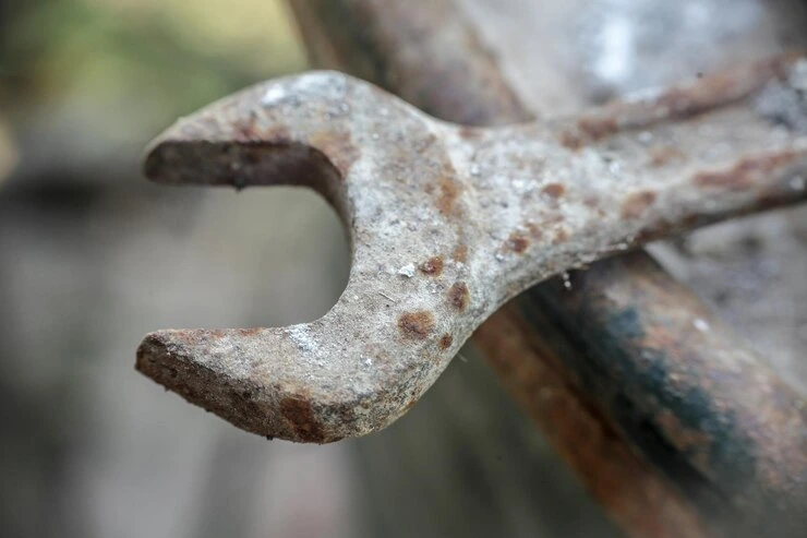 ۷ اشتباه رایج در نگهداری ابزارآلات در برابر زنگ‌زدگی